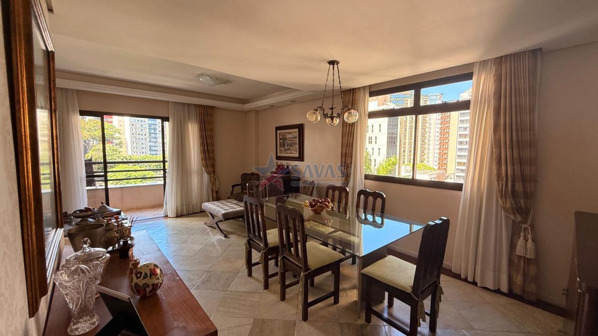 AMPLO 4 DORMITÓRIOS - 2 VAGAS - PERTO DO HIPPO